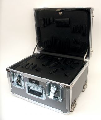 777THG-SGSH Guardsman ATA Tool Case With Wheels And Telescoping Handle Color Gray