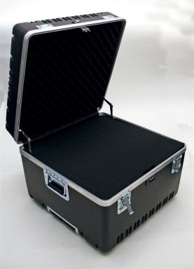 222214AH HEAVY-DUTY ATA CASE WITH WHEELS AND TELESCOPING HANDLE