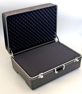 282011H HEAVY-DUTY POLYETHYLENE CASE WITH WHEELS AND TELESCOPING HANDLE