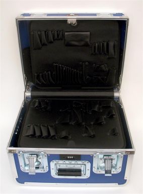 757THBLU-CB GUARDSMAN ATA TOOL CASE WITH WHEELS AND TELESCOPING HANDLE COLOR BLUE